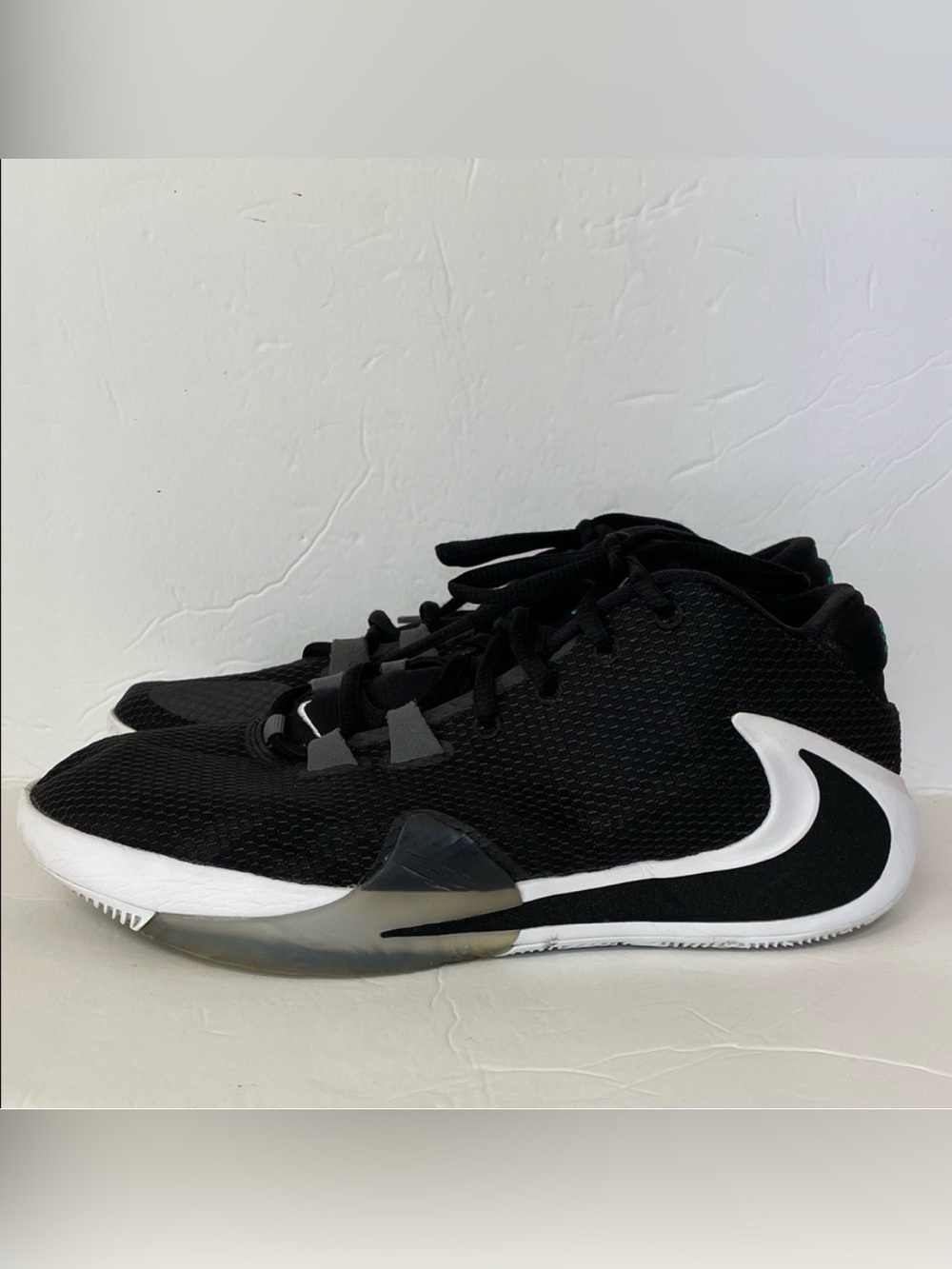 Nike Zoom Giannis basketball sneakers men’s size 8.5 women’s size 10